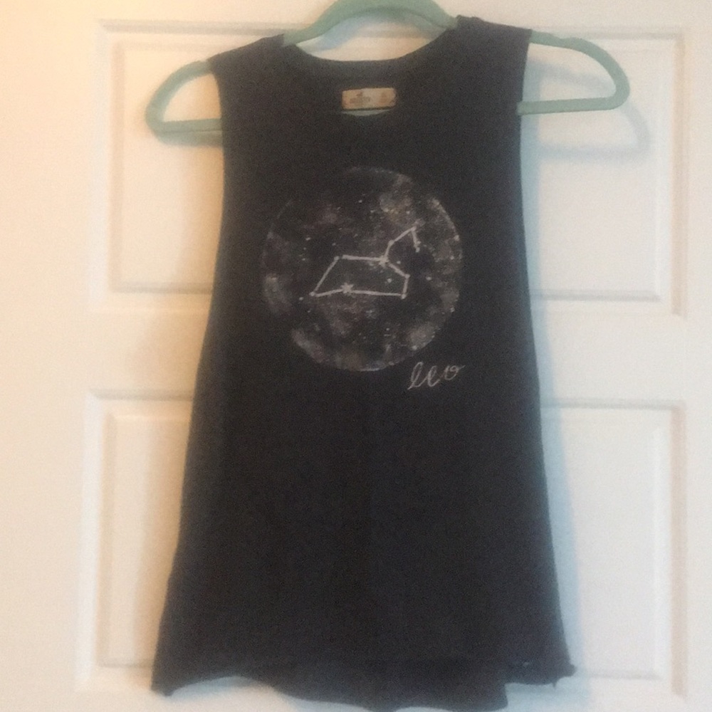Gray astrological Leo graphic muscle tee